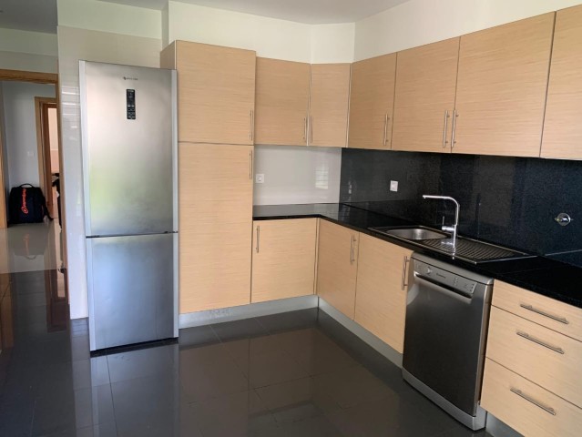 A Venda Apartamento T3, no Condomínio Terraços do Atlântico - Talatona.