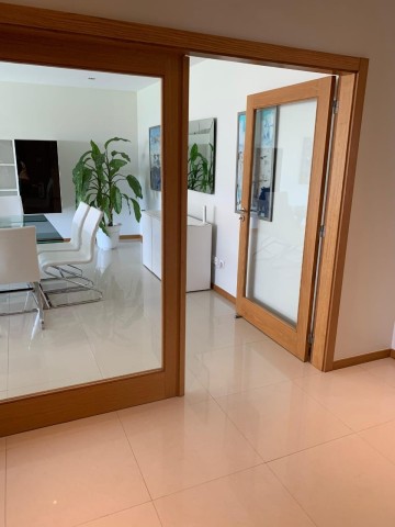 A Venda Apartamento T3, no Condomínio Terraços do Atlântico - Talatona.