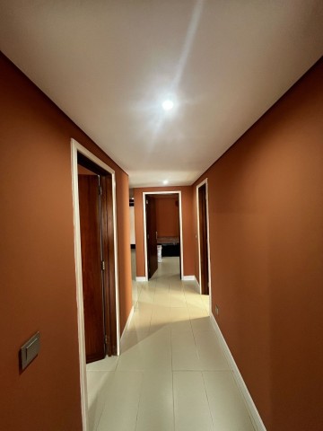 A Venda Apartamento T3, no condomínio RIT - Talatona.