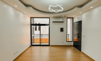 Anúncio Apartamento T4, no Patriota, junto ao Colégio Fermas.