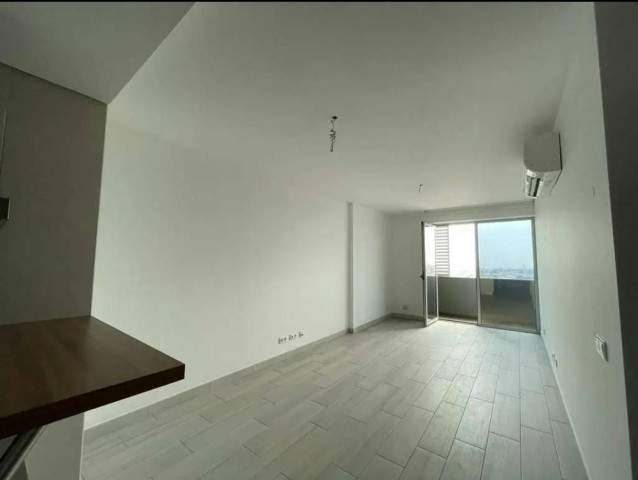 A Venda Apartamento T1, no edifício Torres da Cidadela.