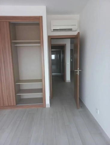 A Venda Apartamento T1, no edifício Torres da Cidadela.