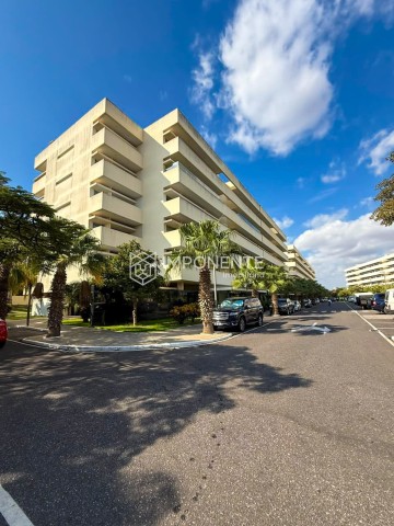 A Venda Luxuoso apartamento T4, no condomínio Ymoluanda, Talatona.
