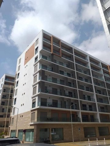 A Venda Apartamento T3, mobiliado, no Condomínio Dolce Vita - Talatona.