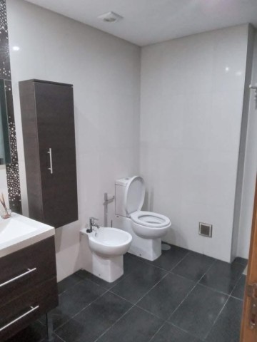A Venda Apartamento T3, mobiliado, no Condomínio Dolce Vita - Talatona.