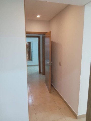 A Venda Apartamento T3, mobiliado, no Condomínio Dolce Vita - Talatona.