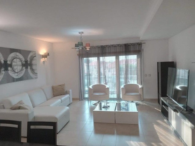 A Venda Apartamento T3, mobiliado, no Condomínio Dolce Vita - Talatona.