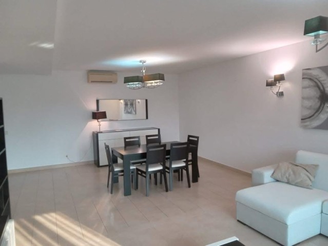 A Venda Apartamento T3, mobiliado, no Condomínio Dolce Vita - Talatona.