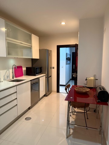 A Venda Apartamento T1 mobilado no condomínio Imbondeiro Palace - Talatona