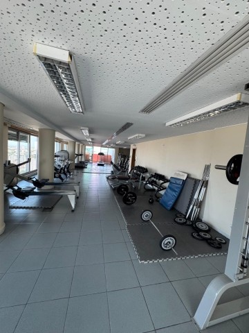 A Venda Luxuoso apartamento T2, mobiliado, no edifício Torres Oceano - Ingombota.
