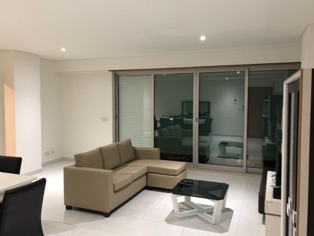 A Venda Luxuoso apartamento T2, mobiliado, no edifício Torres Oceano - Ingombota.