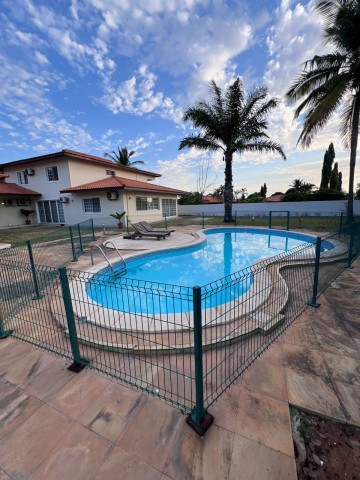 A Venda Vivenda V4 com anexo e piscina, mobiliada, no Condomínio Atlântico Sul, Talatona.