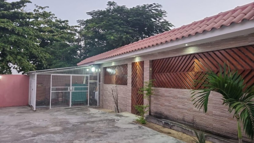 A Venda Vivenda V3 com anexo, na Ilha de Luanda.