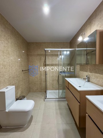 A Venda Vivenda V3+1, mobilada, no condomínio Gold - Talatona.