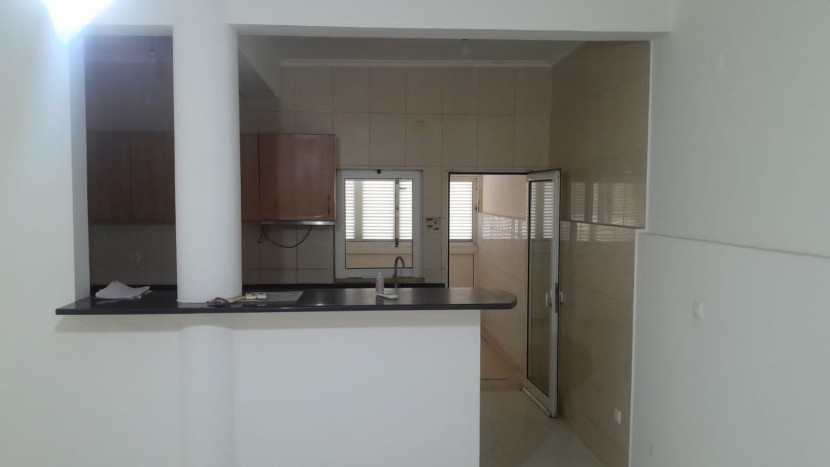 A Venda Apartamento T3+1, no Condomínio Vale dos Pássaros, Talatona.