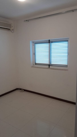 A Venda Apartamento T3+1, no Condomínio Vale dos Pássaros, Talatona.