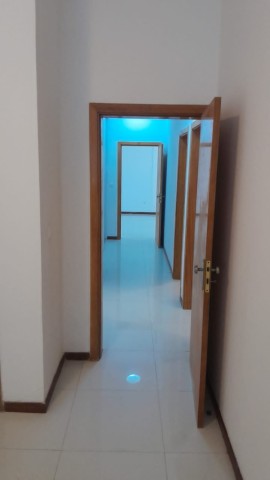 A Venda Apartamento T3+1, no Condomínio Vale dos Pássaros, Talatona.