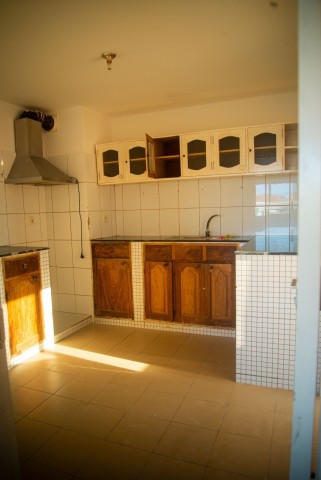 A Venda Apartamento T3 na Urbanização Nova Vida, Golf 2.