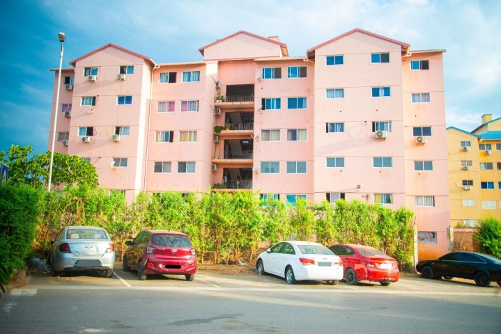 A Venda Apartamento T3 na Urbanização Nova Vida, Golf 2.