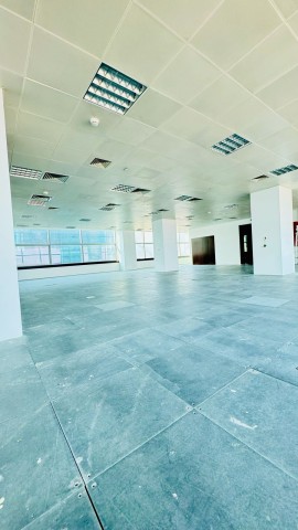 A Venda Escritório de 650m², na Torre BAI, na Maianga.