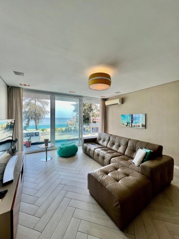 A Venda Luxuoso apartamento T3 vista ao mar, no Edifício Dinette na Ilha de Luanda.