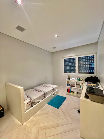 A Venda Luxuoso apartamento T3 vista ao mar, no Edifício Dinette na Ilha de Luanda.