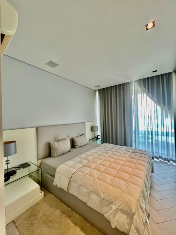 A Venda Luxuoso apartamento T3 vista ao mar, no Edifício Dinette na Ilha de Luanda.