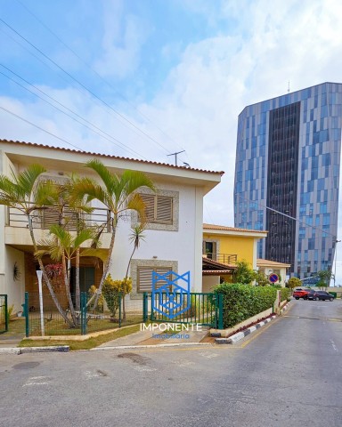 A Venda Vivenda V3 dúplex, no Condomínio Luar de Talatona, Talatona.