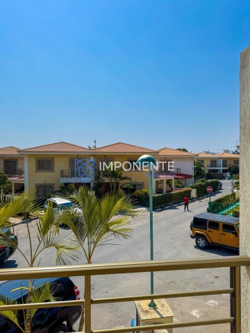 A Venda Vivenda V3 dúplex, no Condomínio Luar de Talatona, Talatona.