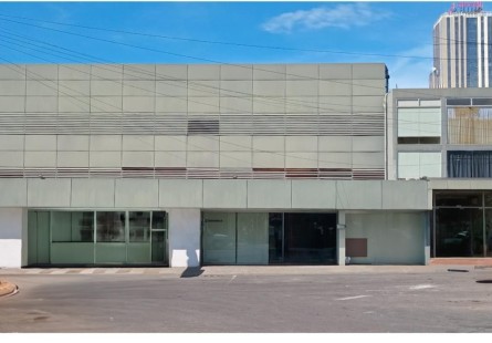 Anúncio Edifício Comercial e residencial (1.º Andar), nas Ingombotas.