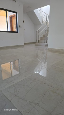 A Venda Vivenda V3, no Condomínio Hortência Village, Luanda sul, Viana.