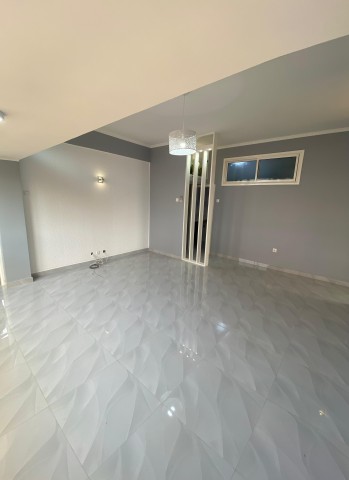 A Venda Apartamento T2+1 na Sagrada Família - Perto do Hotel Loanda.