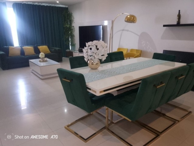 A Venda Apartamento T3 no condomínio Terraços do Atlântico, Talatona.