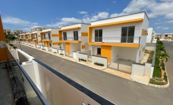 Anúncio Vivenda V3 duplex, no Condomínio Orlando - Kilamba.