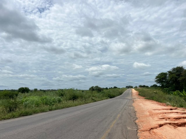 A Venda Terreno de 4 hectares, em Catete, Icolo e Bengo.