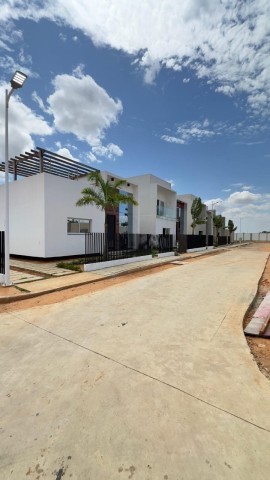 A Venda Vivenda V3, mobilada, no Condomínio Hozana Residence, Kilamba.
