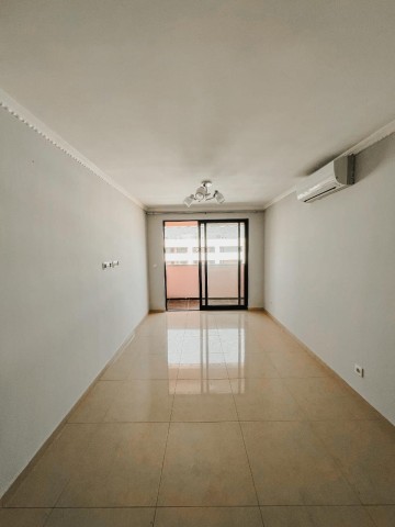 A Venda Apartamento T2, no Condomínio Boulevard, no Patriota.