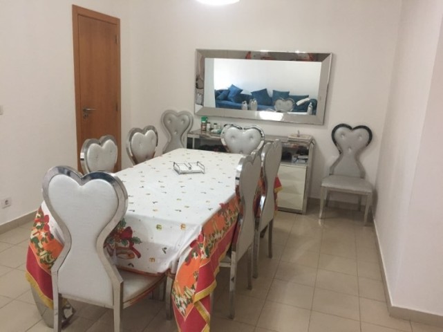 A Venda Apartamento T3, mobiliado, no Condomínio Jardins do Talatona, Talatona.