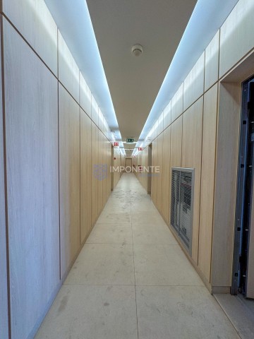 A Venda Luxuoso apartamento T2, mobiliado, no Edifício Kanhangulo, Ingombotas