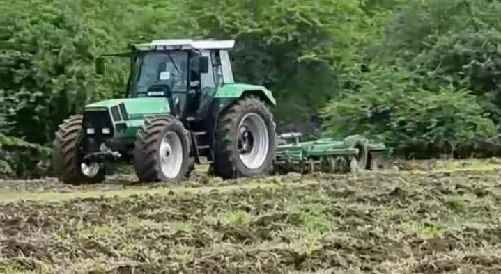 A Venda Fazenda de 5.000 hectares, na comuna do Cassoneca, município de Ícolo e Bengo, Bengo.