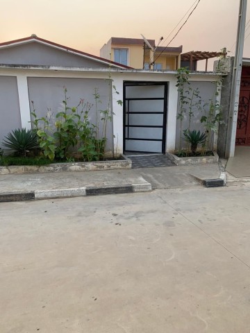 A Venda RESIDÊNCIA À VENDA, DO TIPO T3+2