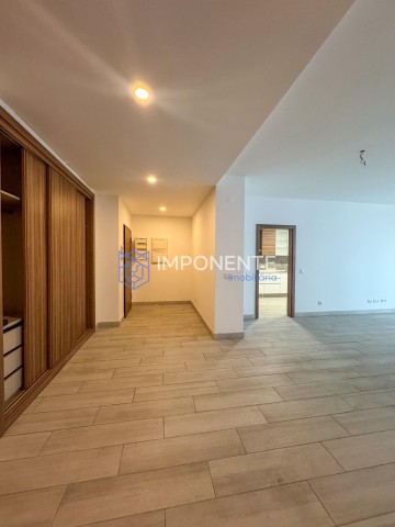 A Venda Luxuoso apartamento T2, nas Torres da Cidadela, Avenida Nelitos Soares.