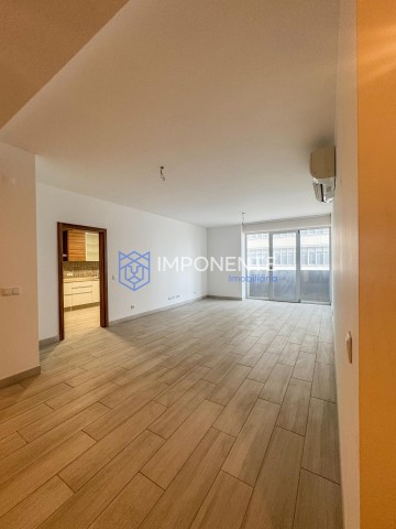 A Venda Luxuoso apartamento T2, nas Torres da Cidadela, Avenida Nelitos Soares.