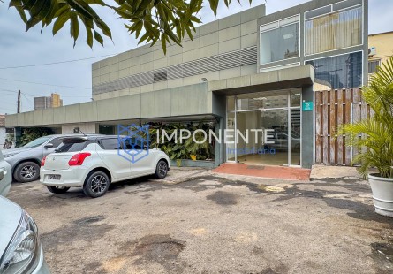 Comprar Edifício Comercial nas Ingombotas;