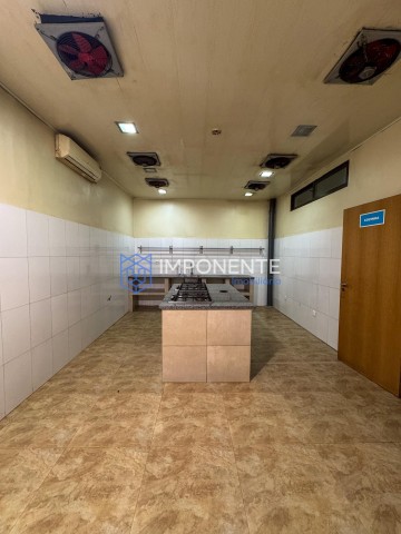 A Venda Edifício Comercial nas Ingombotas