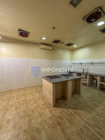 A Venda Edifício Comercial nas Ingombotas