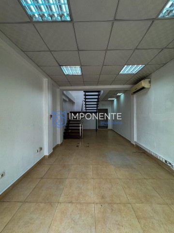 A Venda Edifício Comercial nas Ingombotas