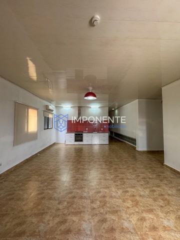 A Venda Edifício Comercial nas Ingombotas