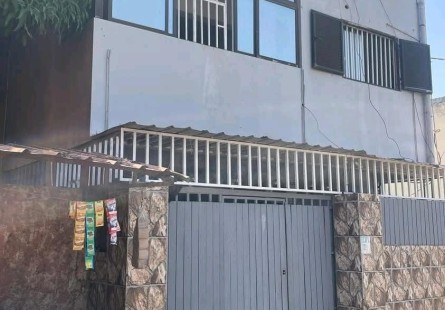 Moradia V3 duplex, no Cassequele do Lourenço.