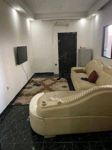 A Venda Moradia V3 duplex, no Cassequele do Lourenço.